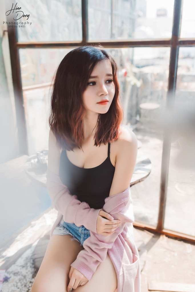 不戴奶罩的邻居hd未删减版